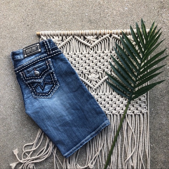 Miss Me Jean Shorts Size 25 - Easy Shorts - Picture 1 of 5
